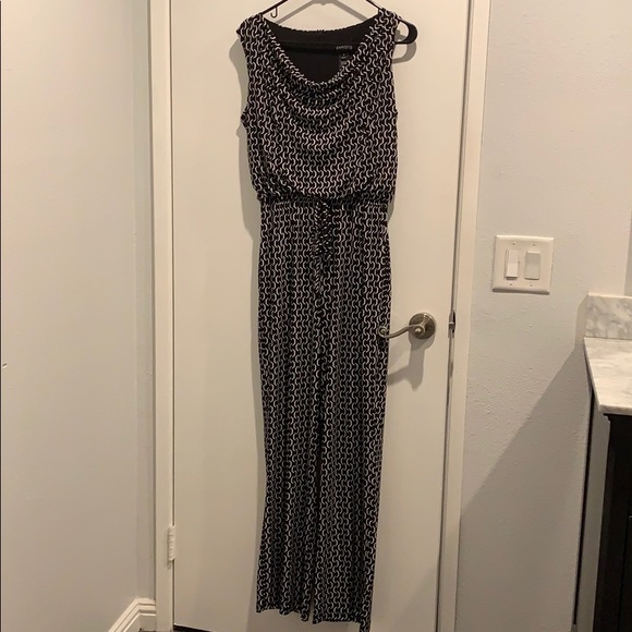 Black & white 95% polyester & 5% spandex jumpsuit - Picture 1 of 5